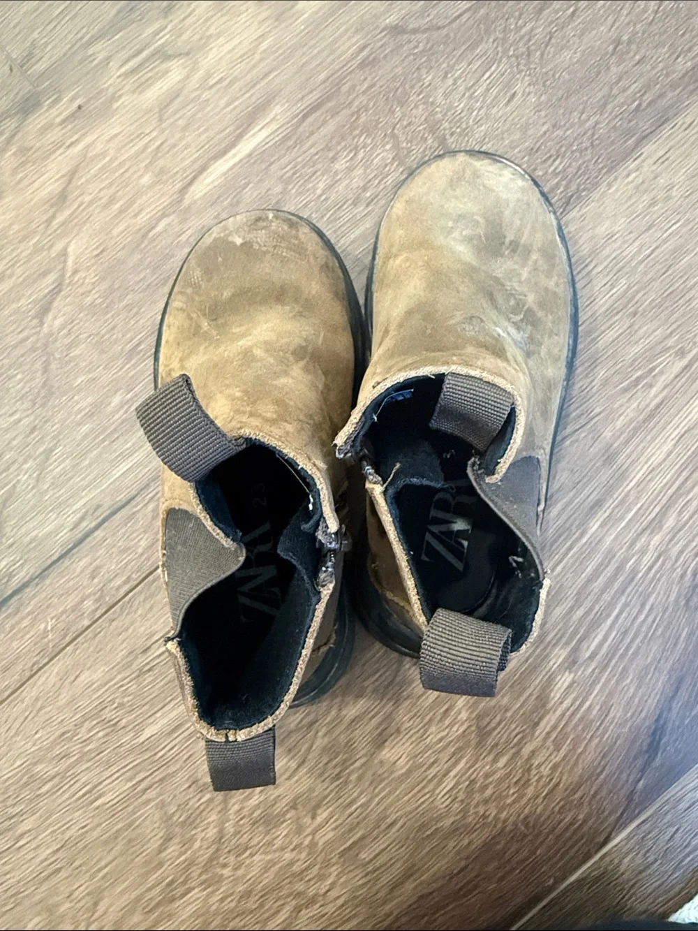 Zara boys boot, size 23